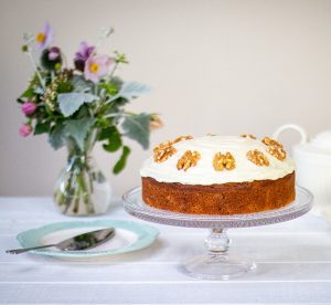 carrot and banana cake featured